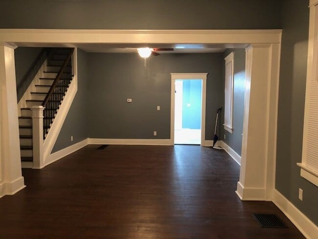 671-673 Kimball Pl