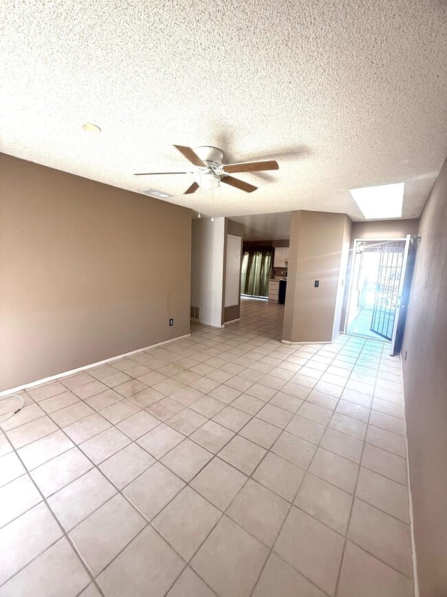 Photo - 495 W 13th St