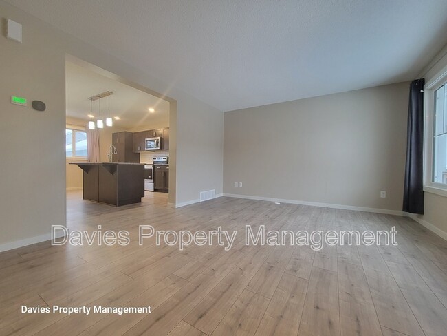 Photo - 315-342 42 Ave NW