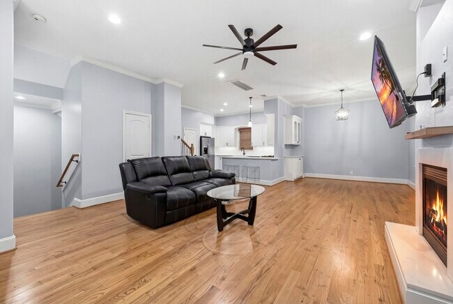 Photo - 1714 Ovid St