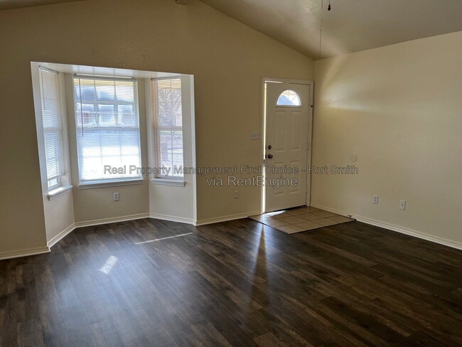 Photo - 3509 Price Cir