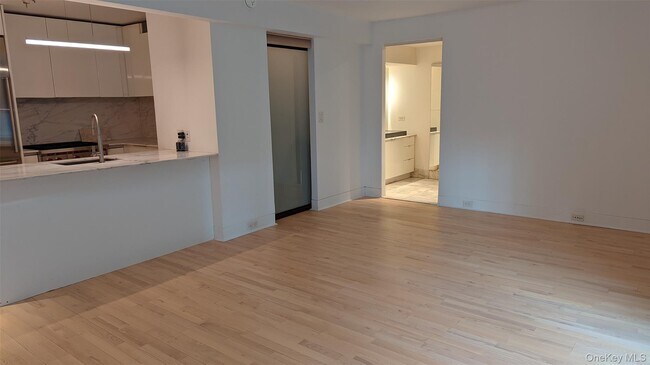 Photo - 322 W 57th St Unit 54Q