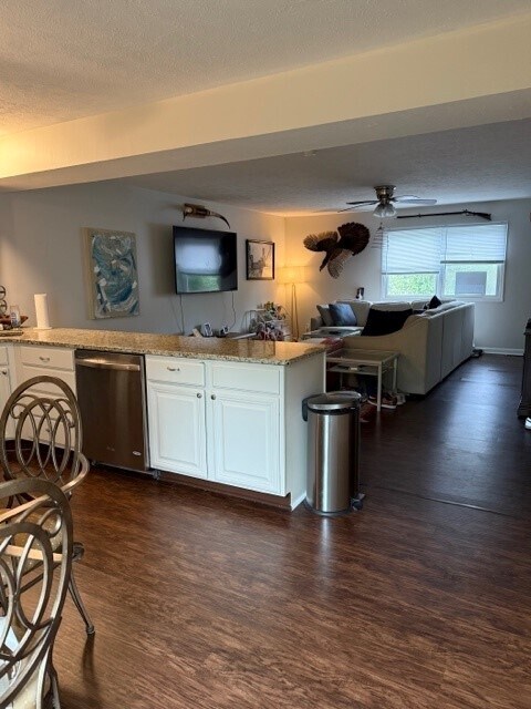 Photo - 202 Stone Gate Cir