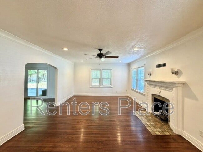 Photo - 2233 N Denver Blvd