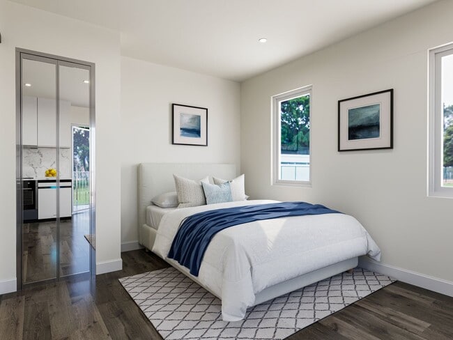 Photo - 1408 West Jefferson Boulevard