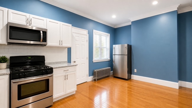 Photo - 196 Dorchester St