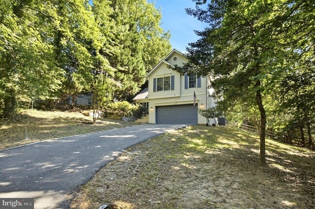 427 Lessin Dr