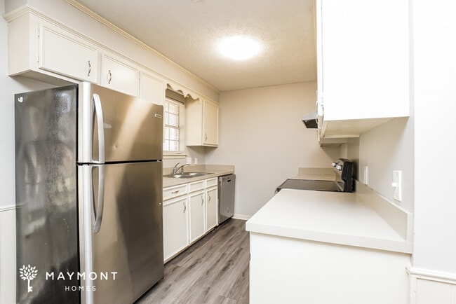 Photo - 126 Oak Hill Pl