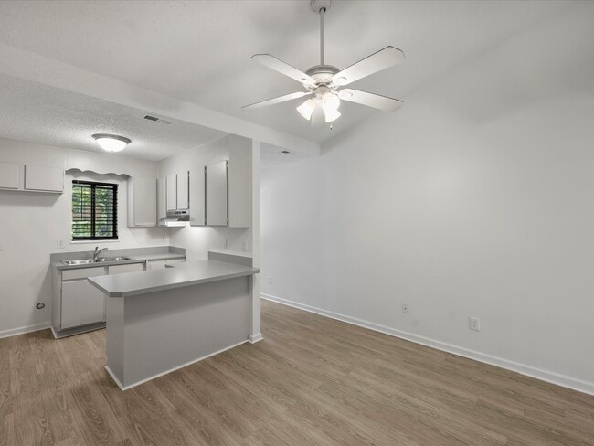 Photo - 4306 Tantilla Cir Unidad C