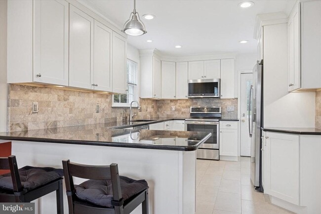 Photo - 116 Walnut Hill Ln