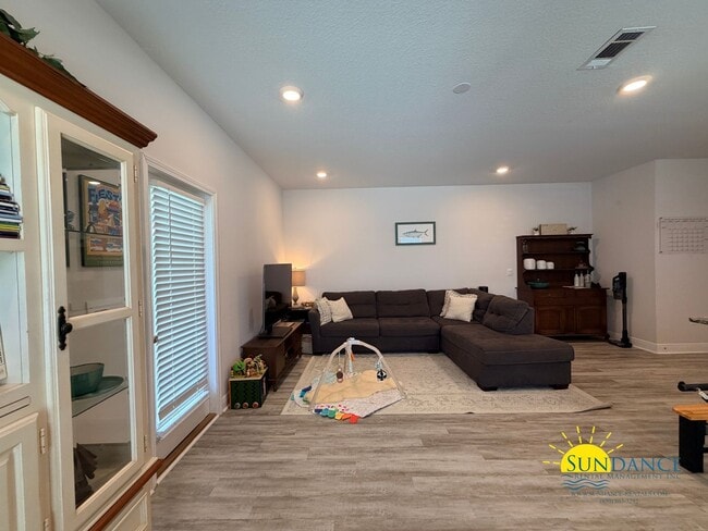 Photo - Beautiful 3BR Townhome with Smart Home Features Near Eglin & Hurlburt Field!
