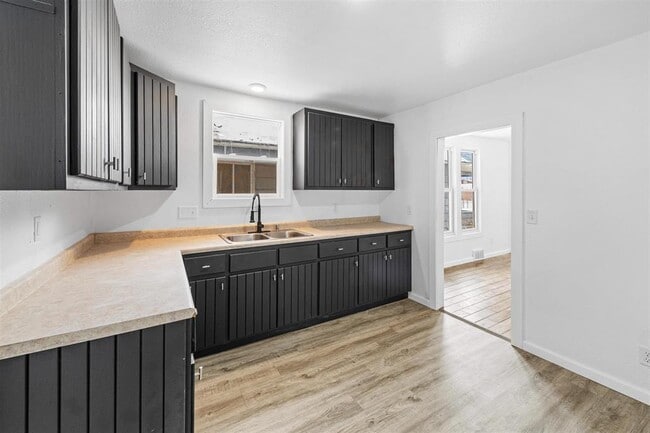 Photo - 1610 15th Ave