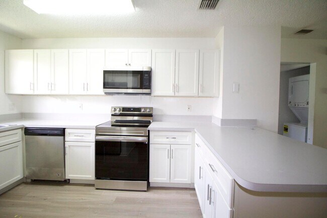 Photo - 3788 Harwood St