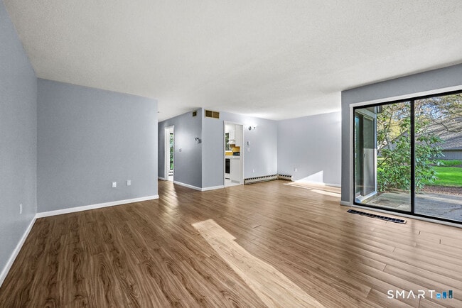 Photo - 6 Heritage Dr Unit 6