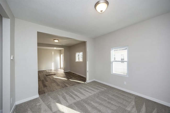 Photo - 1332 E Sheridan Ave