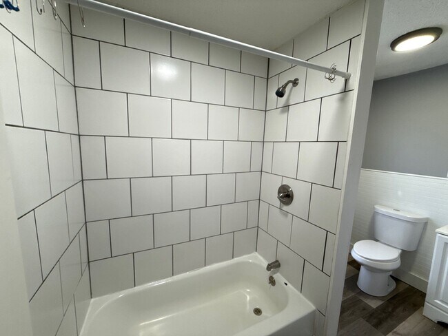 Photo - 1116/ 1120 Bonacker Unit 1116