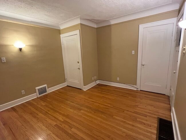 Living room and entry door - 164 Jewell St