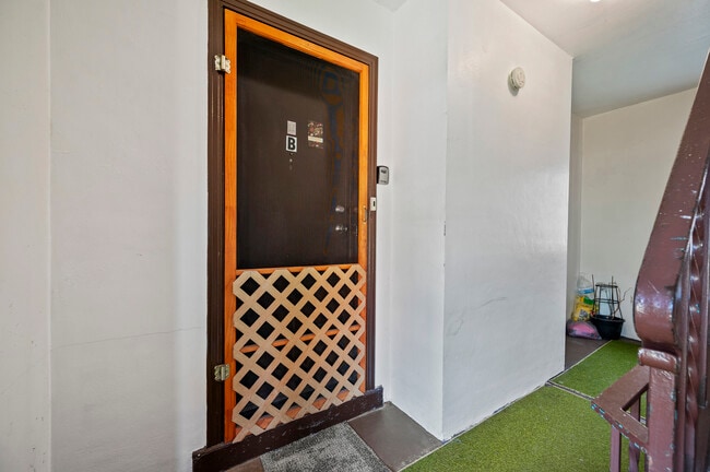 Photo - 1441 Lincoln Way Unit B