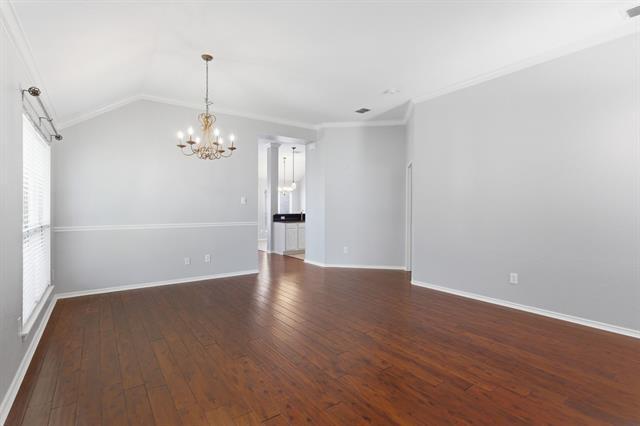 Photo - 1343 Edmonton Dr