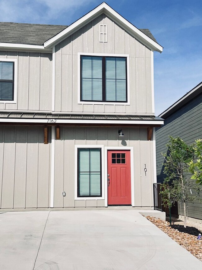 Building Photo - 7162 Magnolia Pass Unit 7162 Magnolia Crk 101
