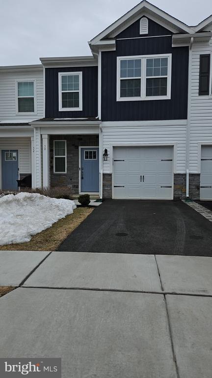 Building Photo - 30 Elliot Ln