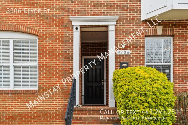 Photo - 3306 Clyde St