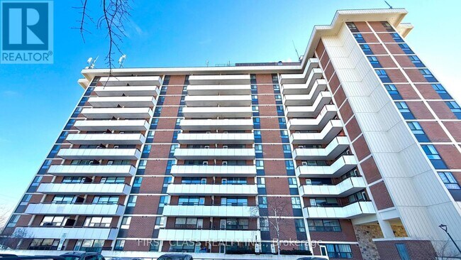 Photo - 541 Blackthorn Ave Unit 1415