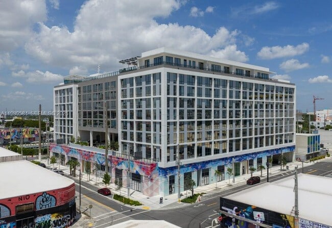 Building Photo - 2200 NW 1st Ave Unit A1