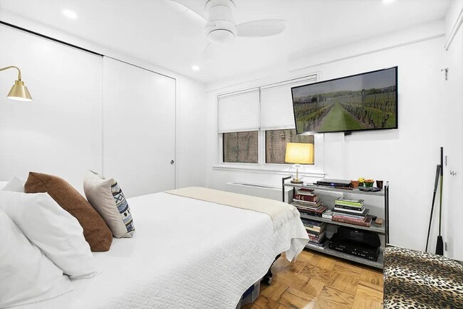 Photo - 77 E 12th St Apartment Unit 3K