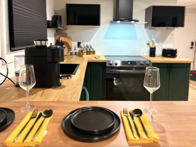 Photo - 684 Legion Ave