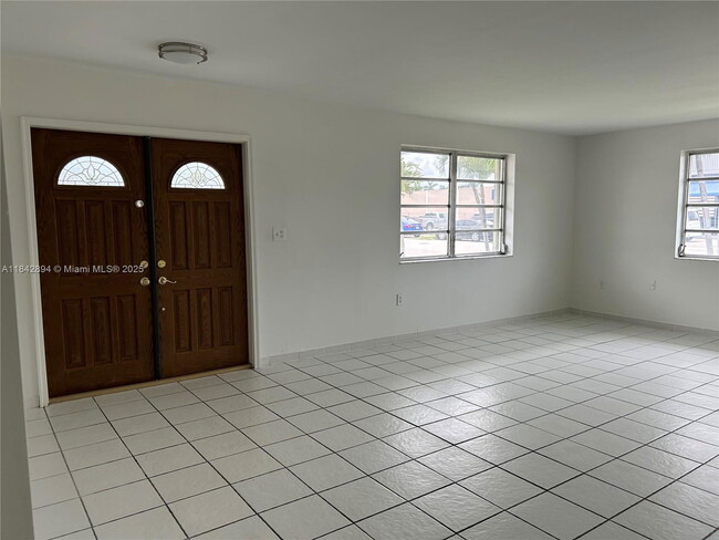 Photo - 955 SW 87th Ct House