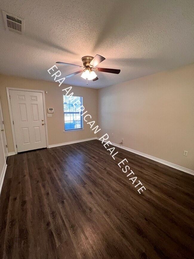 Photo - 122 Patton St