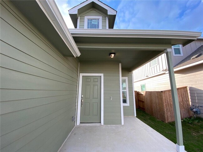 Photo - 320 Majestic Cedar Ct