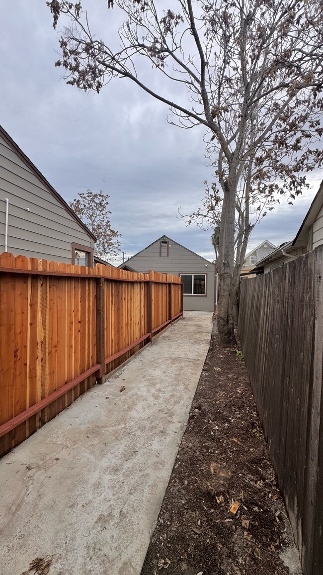 Photo - 203 W Madill St