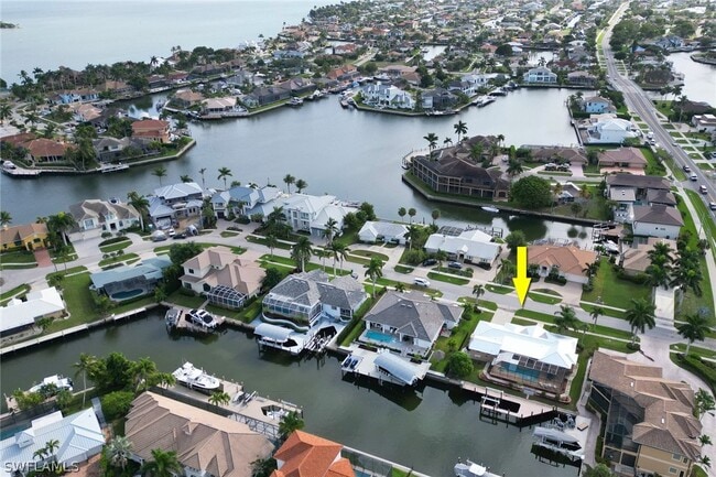 Photo - 562 Goldcoast Ct