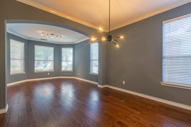 Photo - 2308 Sandra Dr