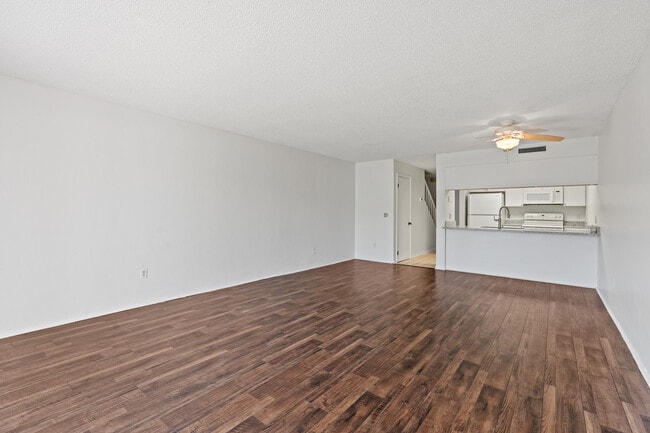 11 Dondanville Rd