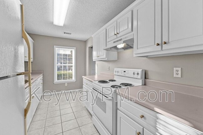 Photo - 2002 Caton Dr