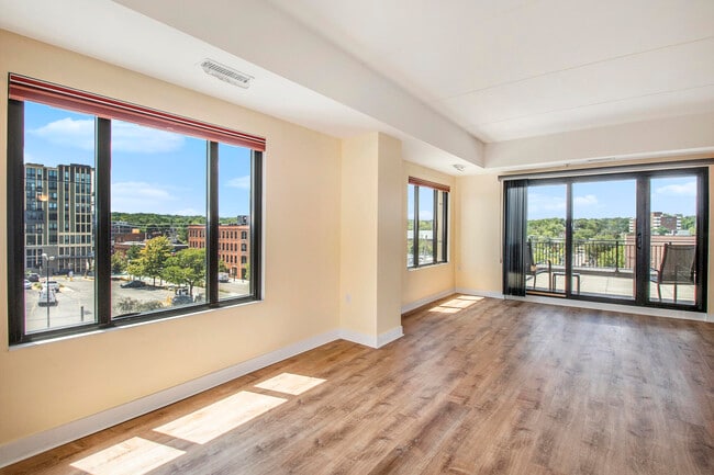 Photo - 111 N Ashley St Unit 302