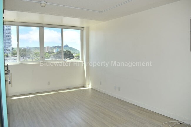 Photo - University Villa 1/1/1 (Conveniently Located) Unit 604