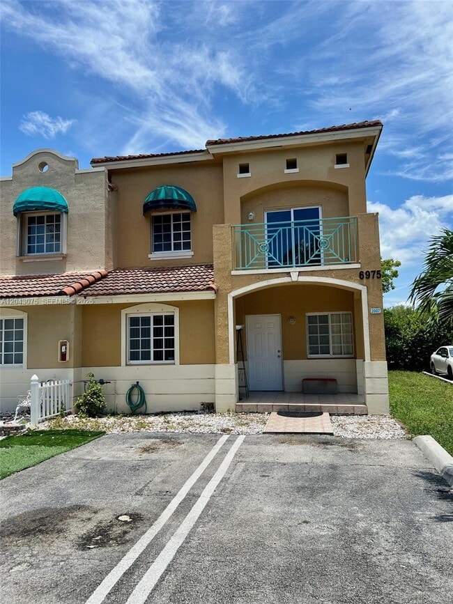 Building Photo - 6975 NW 173rd Dr