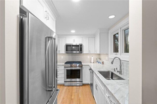 Photo - 15 Hammersmith Rd Unit 26A