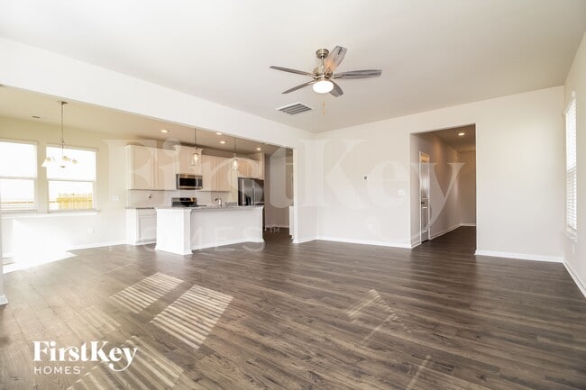 Photo - 304 Ashborne Ln