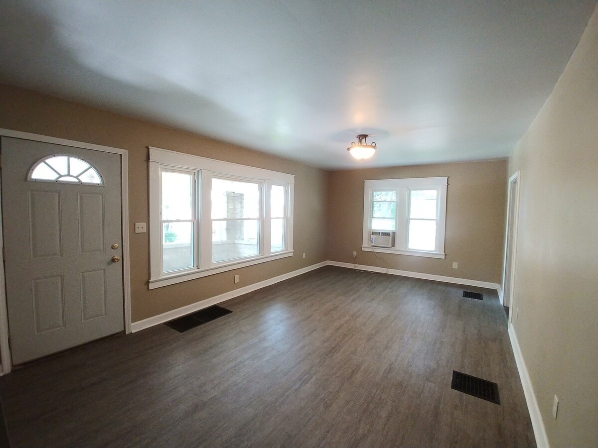 Photo - 407 S Lincoln St