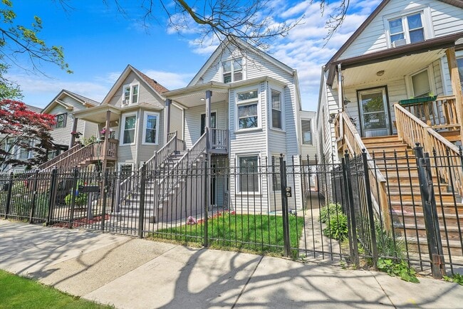Photo - 3324 W Warner Ave