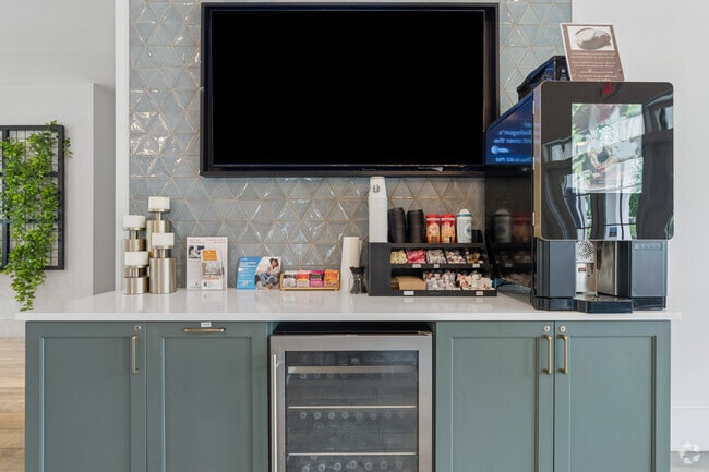 Clubhouse with Free Starbucks Coffee - Everton Estates