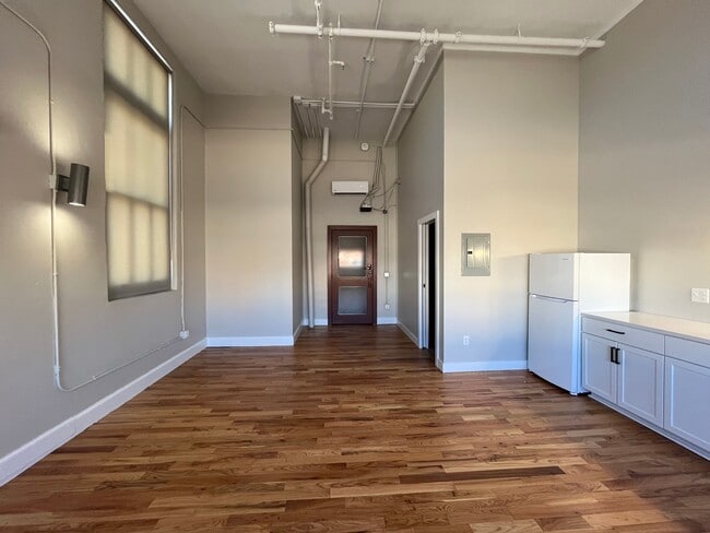 Photo - 154 N Topeka St