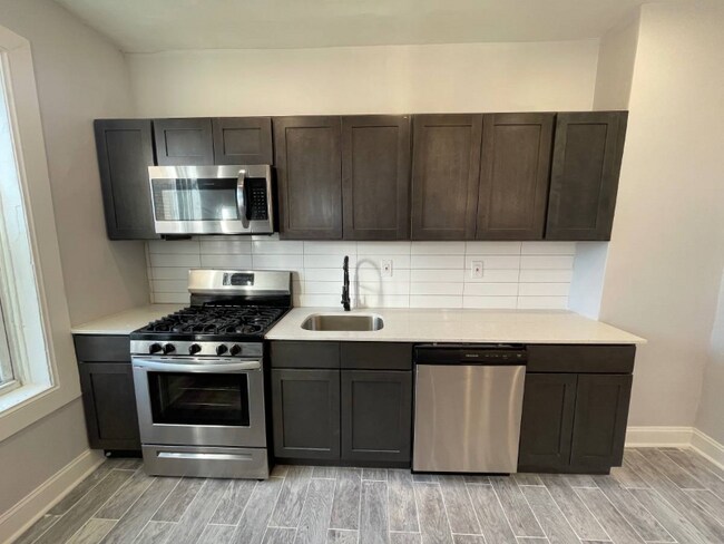 Photo - 610 Salem Ave Unit B14