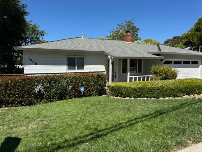 Photo - Charming single level home in Parkmead neighborhood