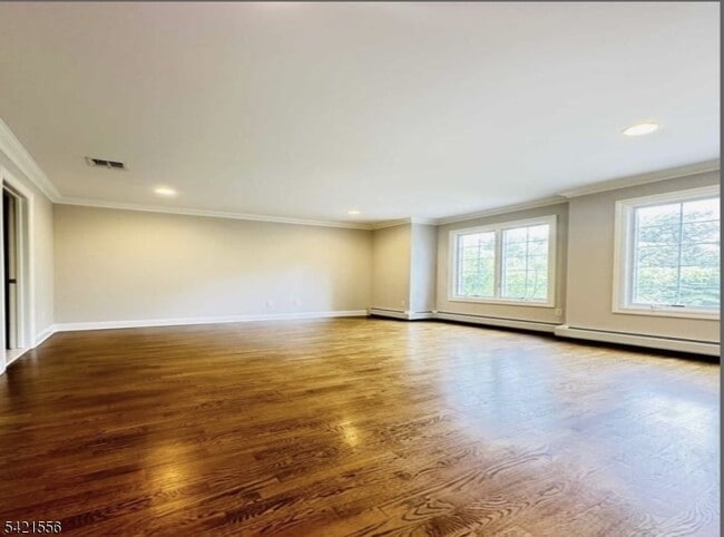 Photo - 46 Skymark Ct